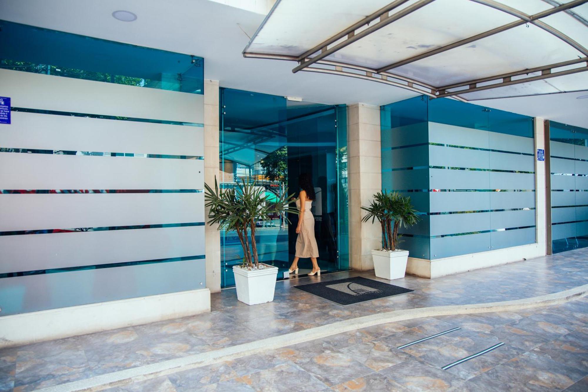 Hotel Plaza Las Americas 卡利 外观 照片