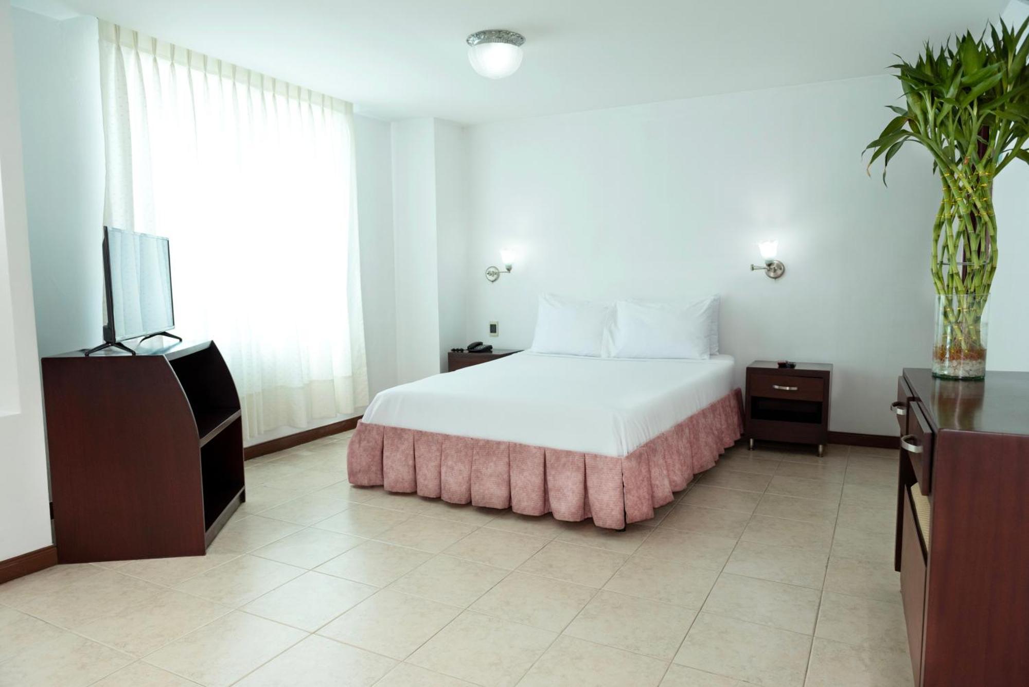 Hotel Plaza Las Americas 卡利 外观 照片