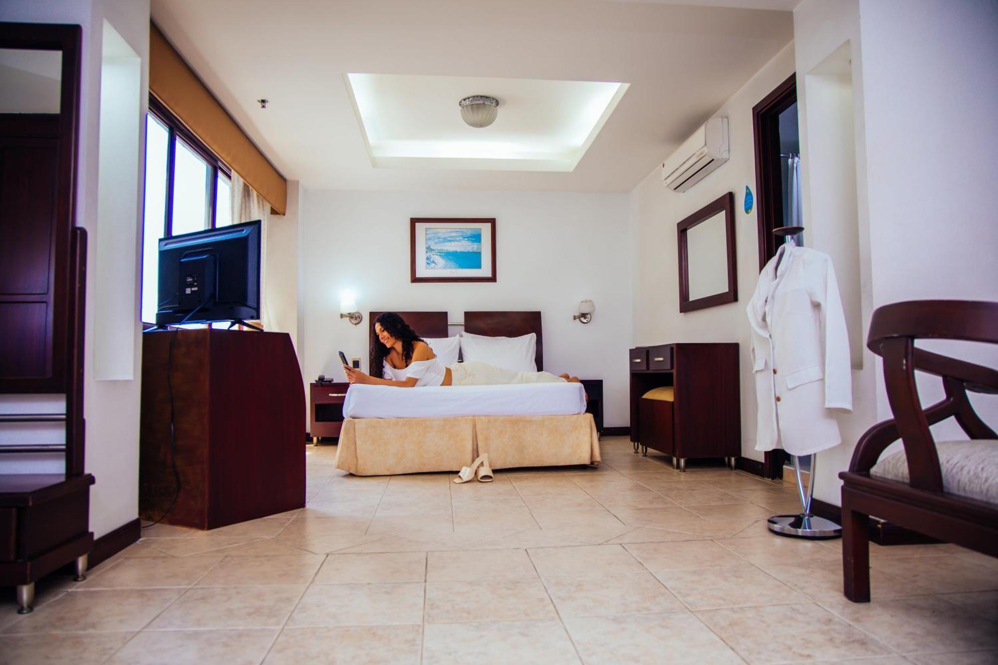 Hotel Plaza Las Americas 卡利 外观 照片