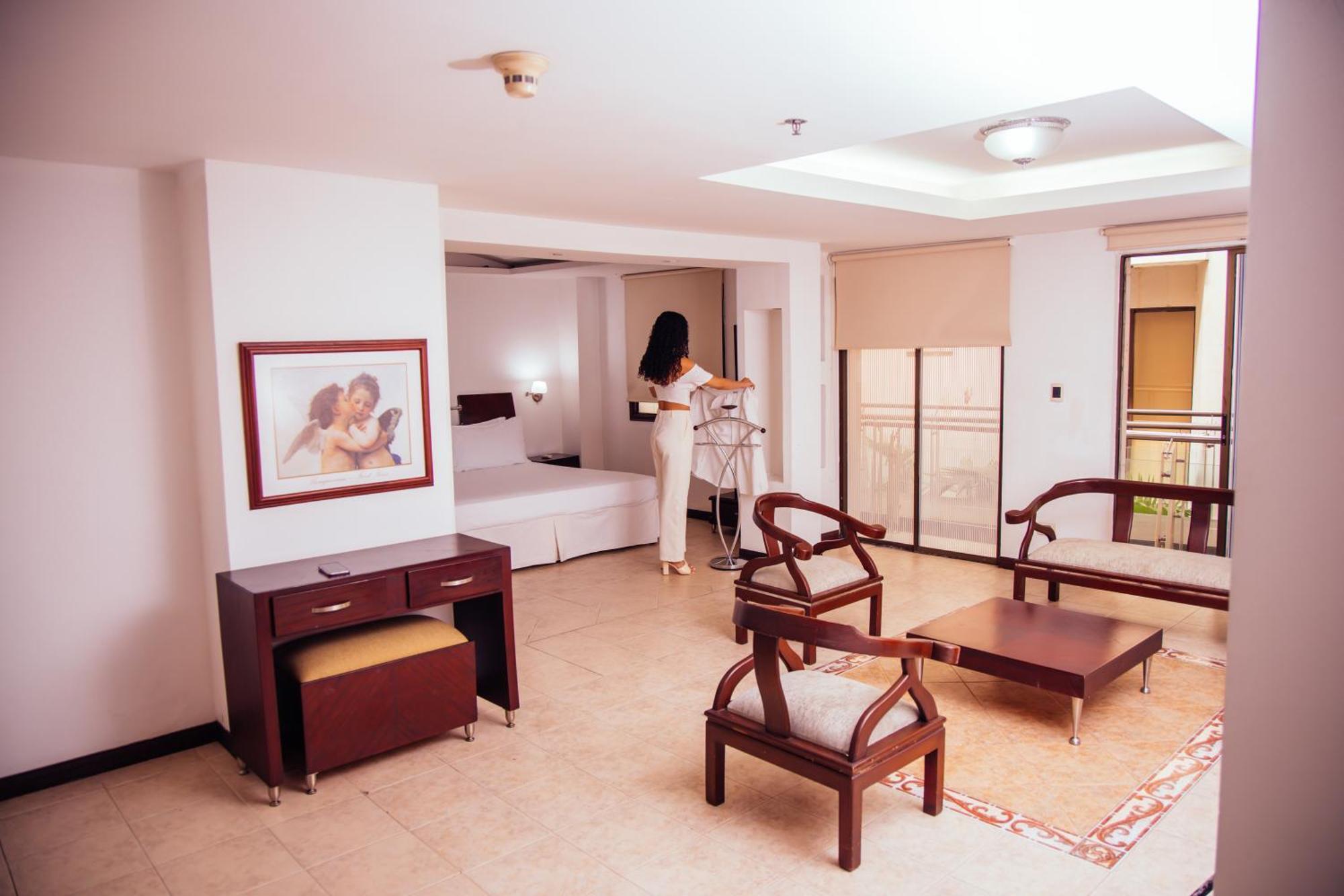 Hotel Plaza Las Americas 卡利 外观 照片